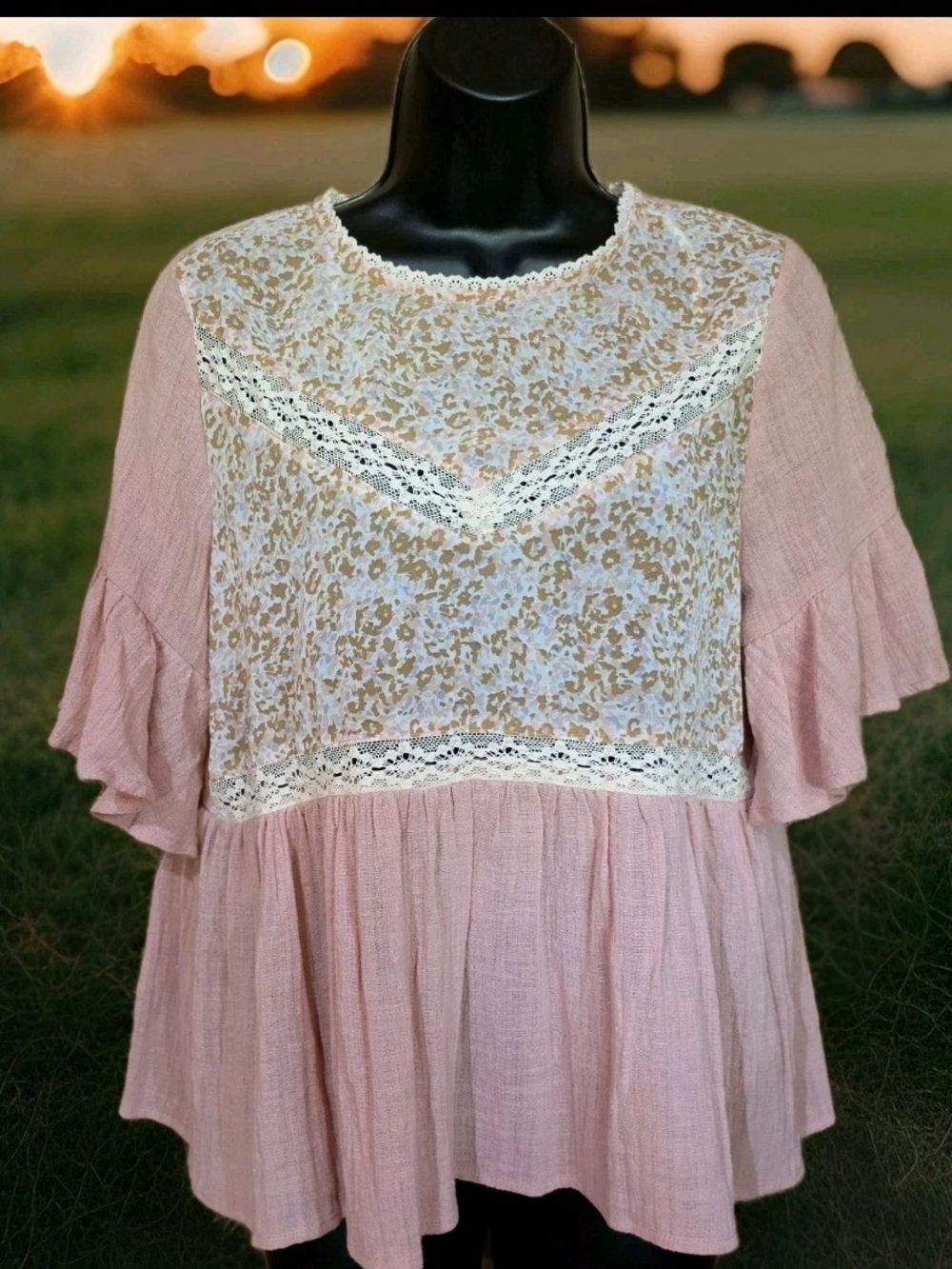New Umgee Womans Sz Small Babydoll Blouse Pink Eyelet Lace Floral Boho NWT